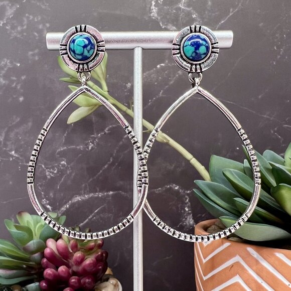"Carmen" NEW Turquoise Silver Dangle Drop Teardrop Fashion Earrings LAST PAIR - Picture 1 of 3